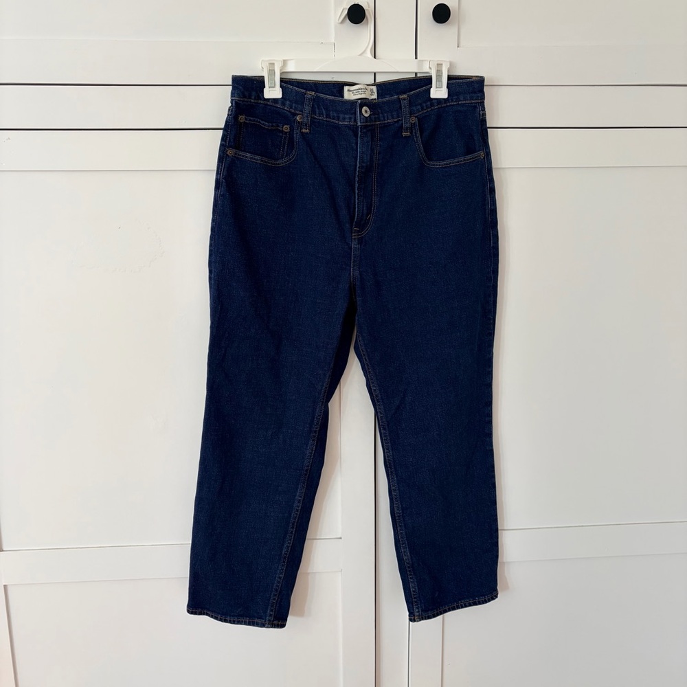 Abercombie & Fitch The Ankle Straight Ultra High Rise Jeans Size 14/32